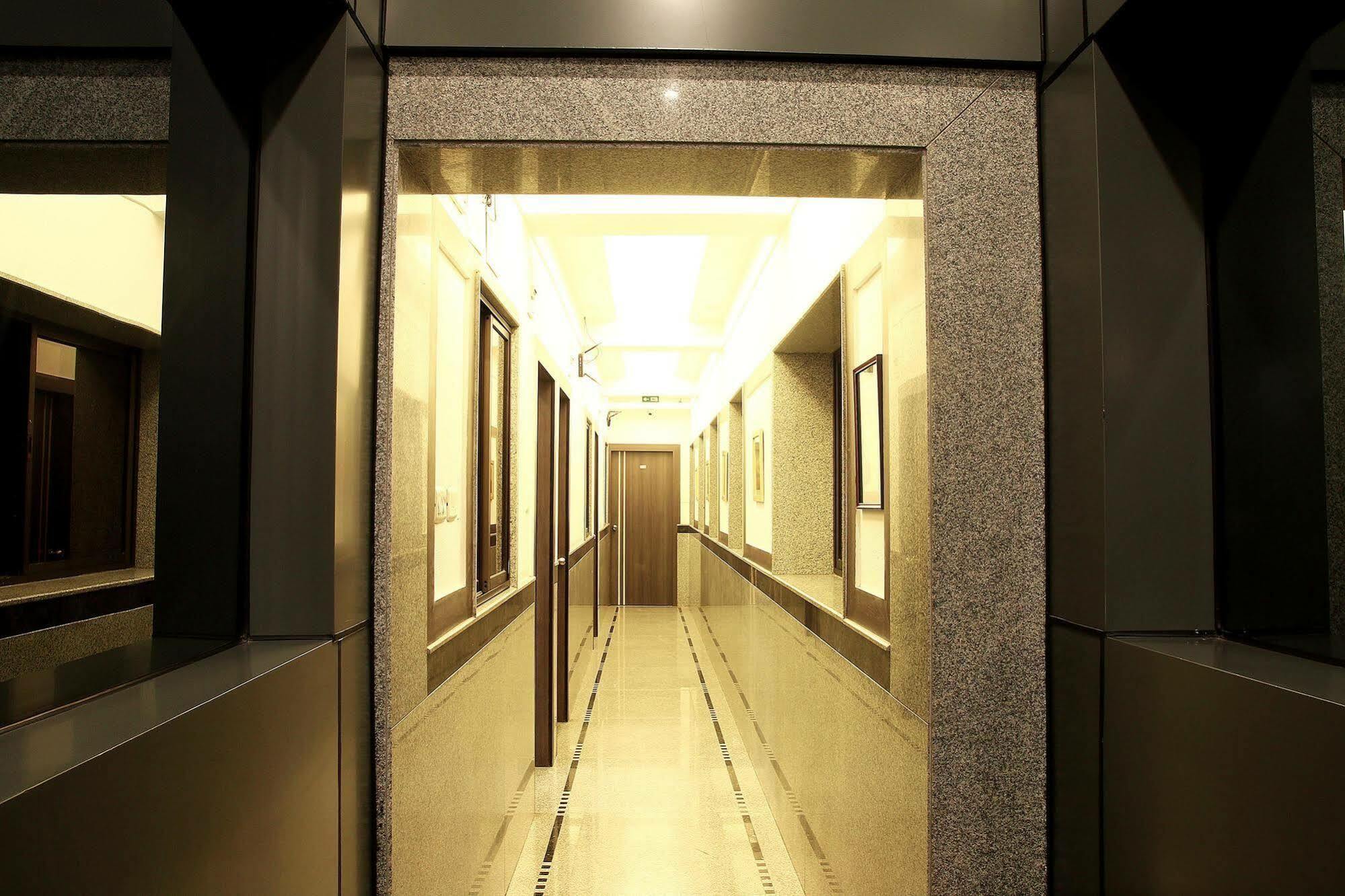 โรงแรมเอสตีม โกลกาตา ภายนอก รูปภาพ